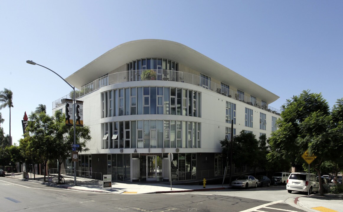 Cairo Condominiums in San Diego, CA - Building Photo