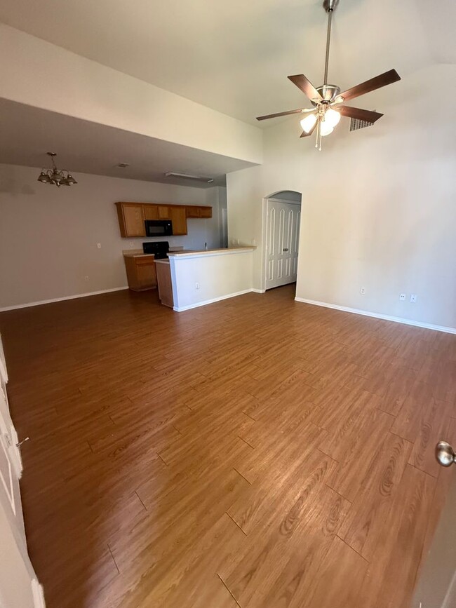 937-939 Sylvia St in Weatherford, TX - Building Photo - Building Photo