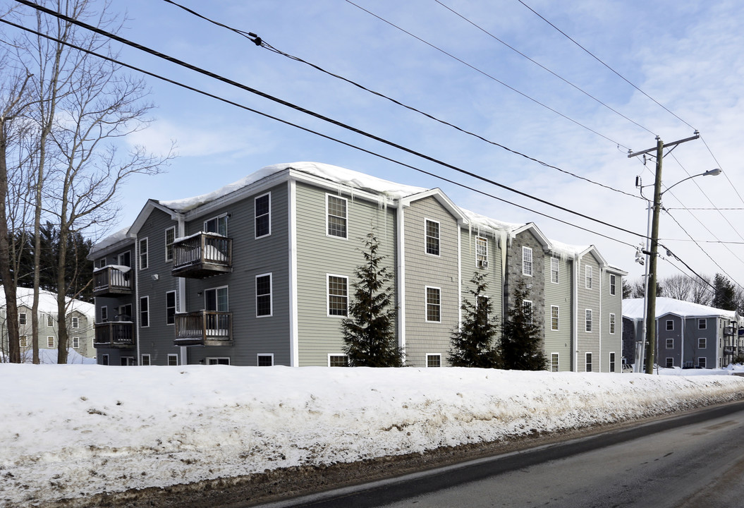 Residences at Cocheco River in Dover, NH - Foto de edificio