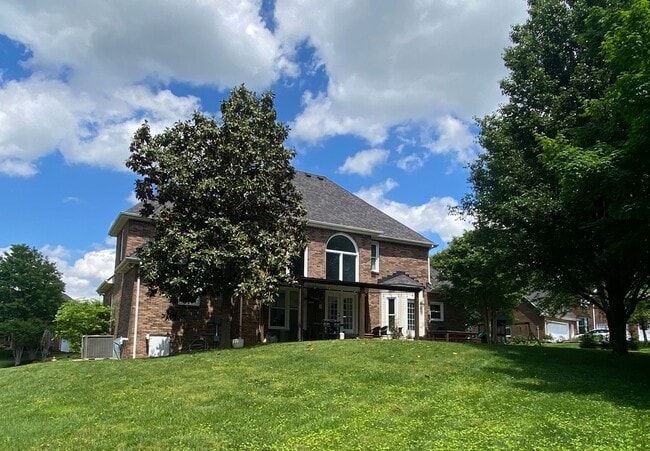 2865 Carriage Way in Clarksville, TN - Building Photo - Building Photo