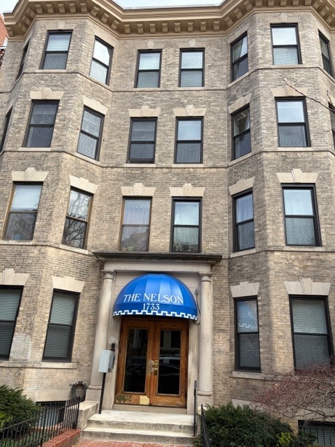 1733 20th St NW, Unit 302 in Washington, DC - Building Photo - Building Photo