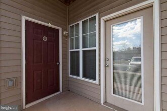 13359 Connor Dr in Centreville, VA - Building Photo - Building Photo