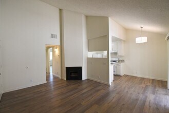 17122 Chatsworth St in Los Angeles, CA - Building Photo - Building Photo