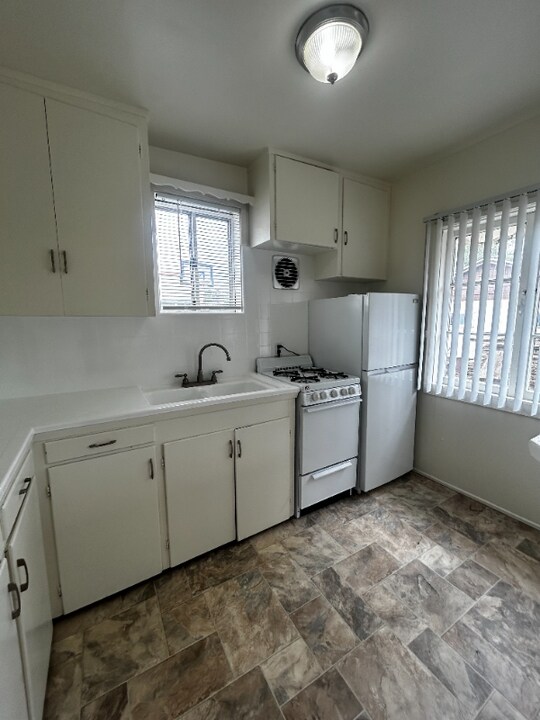 1841 Mayflower Ave in Monrovia, CA - Building Photo