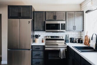 2601 W 13th St in Sioux Falls, SD - Foto de edificio - Building Photo