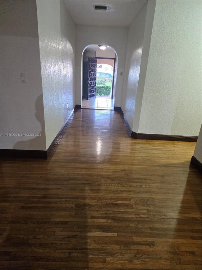 1630 NW 31st Ave in Miami, FL - Building Photo - Building Photo