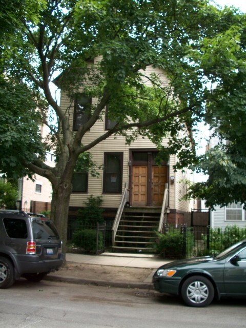 1337 W Wolfram St-Unit -1F in Chicago, IL - Building Photo
