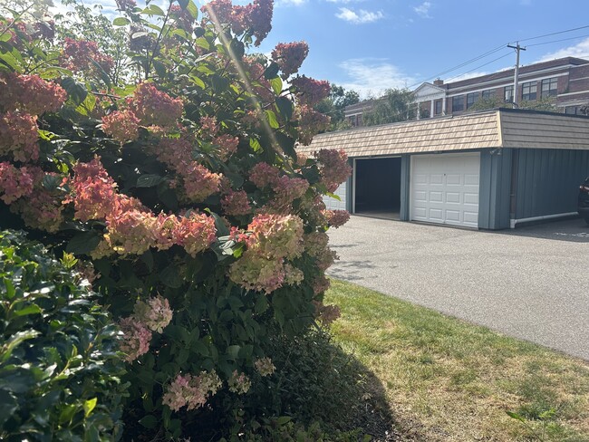 1450 Melville Ave in Fairfield, CT - Building Photo - Building Photo