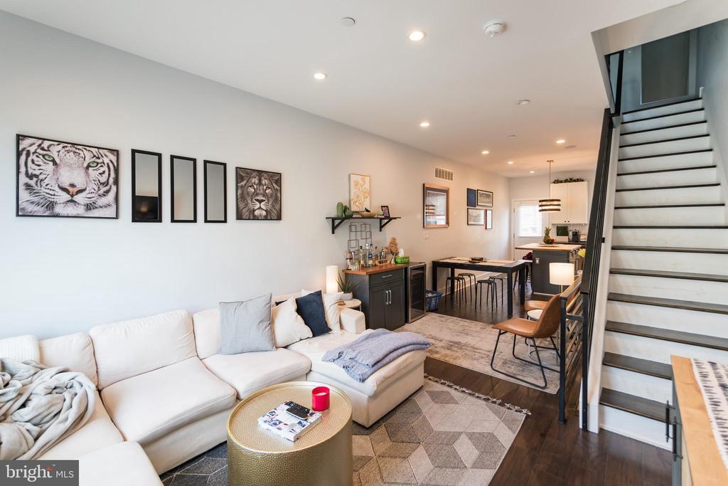 2023 Oakford St in Philadelphia, PA - Building Photo