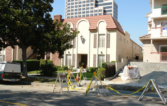 527 N Louise St in Glendale, CA - Building Photo - Building Photo