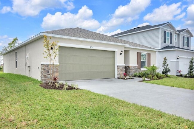 9267 Sandy Bluffs Circle in Parrish, FL - Building Photo - Building Photo