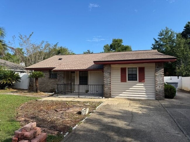 3502 Willow Ln in Gulf Breeze, FL - Building Photo - Building Photo