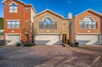 8662 Meadowcroft Dr in Houston, TX - Foto de edificio - Building Photo