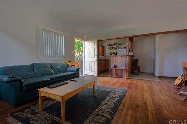 1380-1382 Summit Ave in Cardiff By The Sea, CA - Building Photo - Interior Photo