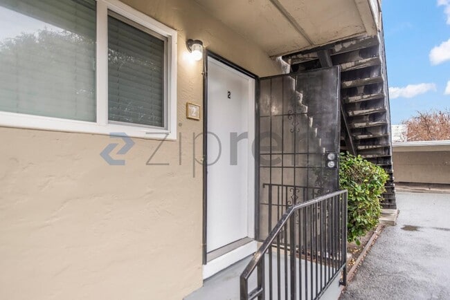 1391 Vía Dondera in Santa Clara, CA - Building Photo - Building Photo