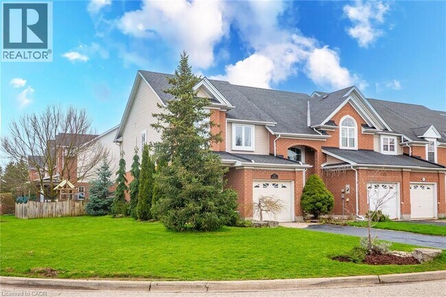 537 Beaver Creek Crescent in Waterloo, ON - Building Photo - Building Photo