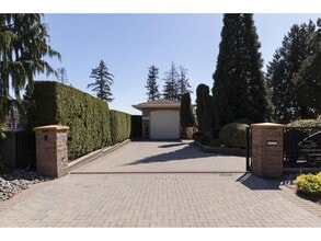 13464 13a Ave in Surrey, BC - Building Photo - Building Photo