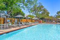 The Estate on Quarry Lake Apartment Homes in Austin, TX - Foto de edificio - Building Photo