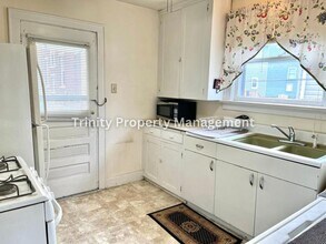 205 1/2 Fairview Ave in Clarksburg, WV - Building Photo - Building Photo