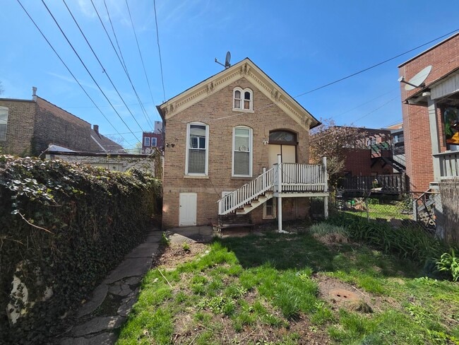 1650 N Oakley Ave in Chicago, IL - Building Photo - Building Photo