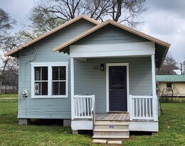 131 Anne St in Sunset, LA - Building Photo
