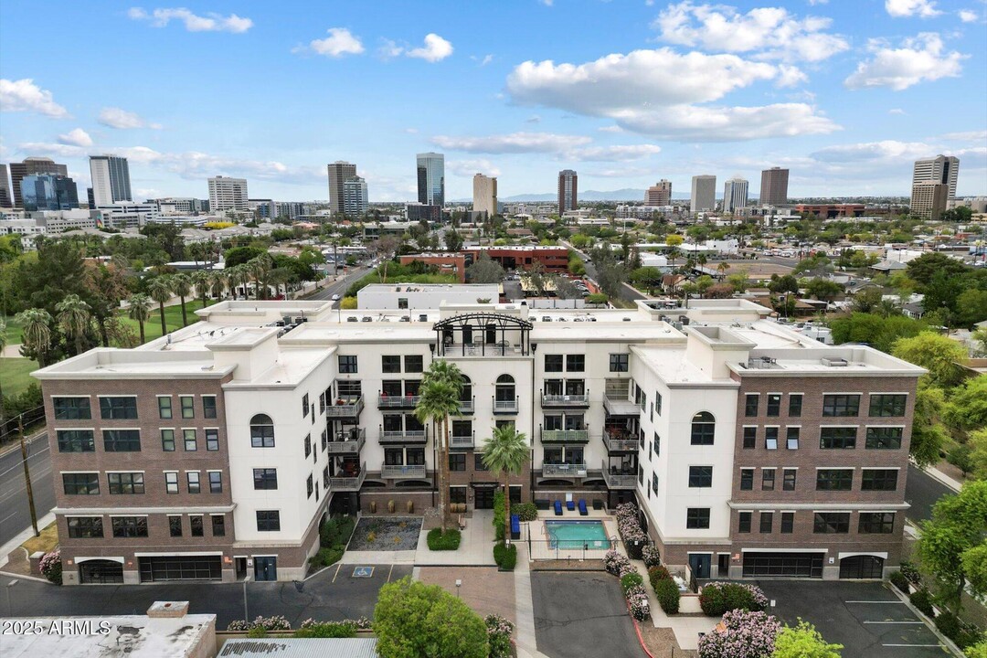 914 E Osborn Rd in Phoenix, AZ - Building Photo