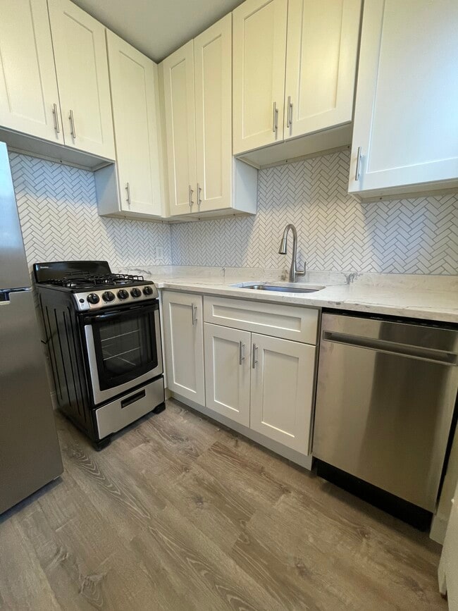 92 Winthrop Shore Dr, Unit 3