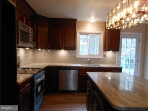 17 5th Ave in Cherry Hill Township, NJ - Building Photo - Building Photo