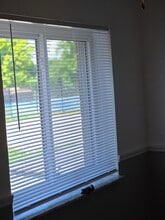 5421 Bermuda Dr, Unit B.  1st  Flr. in St. Louis, MO - Foto de edificio - Building Photo