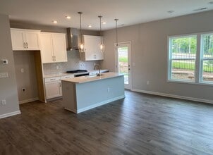 814 Oak Center Dr in Raleigh, NC - Building Photo - Building Photo