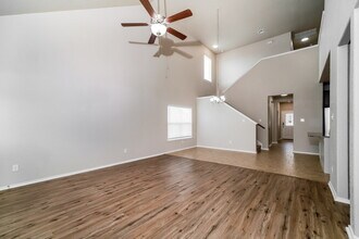323 Krieghoff Wy in New Braunfels, TX - Building Photo - Building Photo