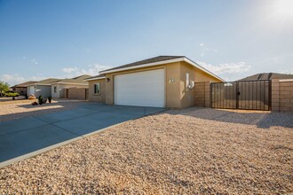 423 Thomas St in Ridgecrest, CA - Building Photo - Building Photo