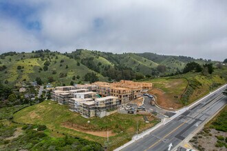 380 Vallejo Dr in Millbrae, CA - Foto de edificio - Building Photo