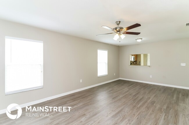 7529 Maroon Peak Dr in Ruskin, FL - Building Photo - Building Photo