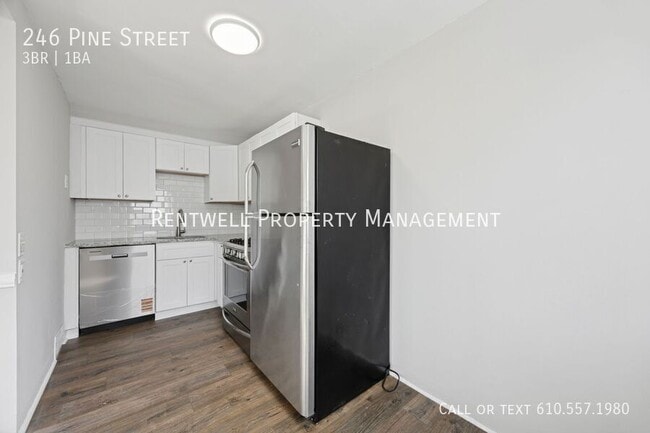 246 Pine St