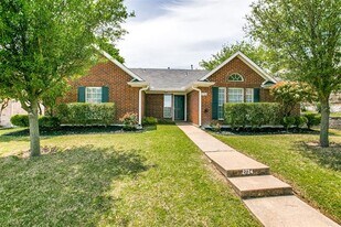 2724 Windswept Ln in Mesquite, TX - Building Photo
