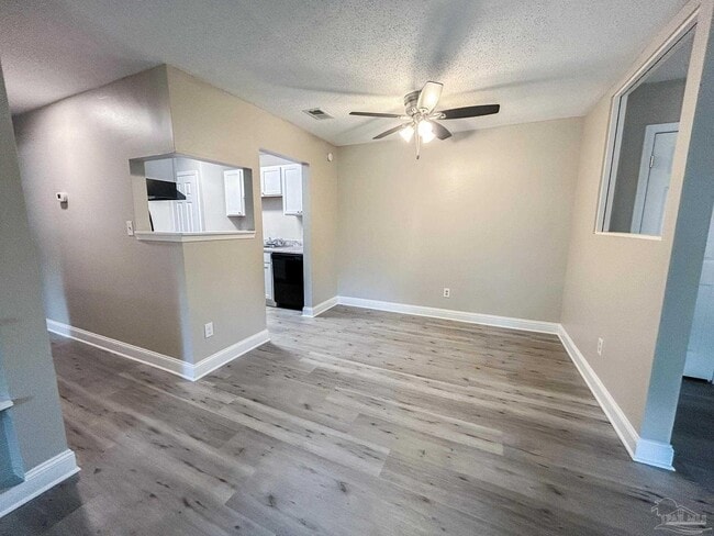 500 N Crow Rd in Pensacola, FL - Building Photo - Building Photo
