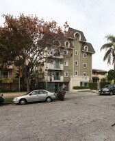 Berendo in Los Angeles, CA - Building Photo