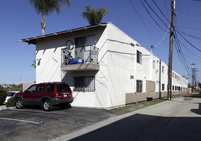 3162 Monroe Ave in San Diego, CA - Building Photo - Building Photo