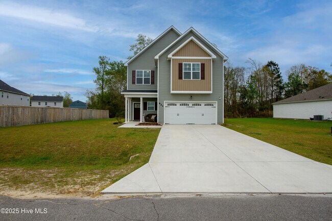 621 Drummond Grove Ln in Jacksonville, NC - Building Photo - Building Photo
