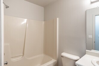 University Place Apartments in Pontiac, MI - Building Photo - Interior Photo