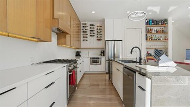 1010 Mobile St in Dallas, TX - Building Photo - Building Photo