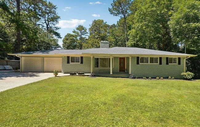 property at 1192 Eastridge Rd SW