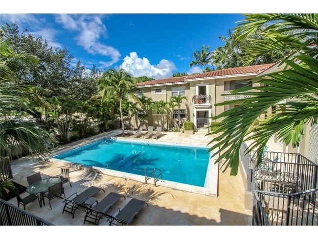 property at 125 Edgewater Dr