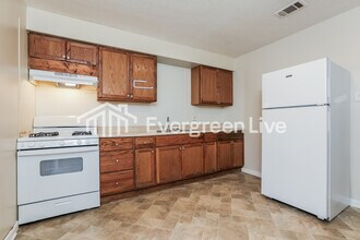 8704 Duncan Dr in Little Rock, AR - Building Photo - Building Photo