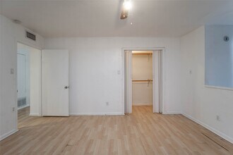 6311 Riverview Way in Houston, TX - Building Photo - Building Photo