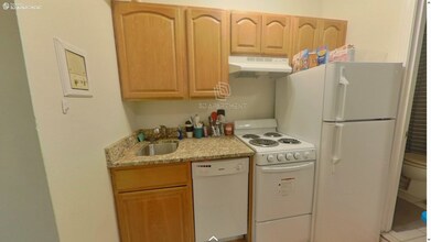 37 Bay State Rd in Boston, MA - Foto de edificio - Building Photo