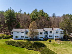 Country Mansion in Amherst, NH - Building Photo - Building Photo