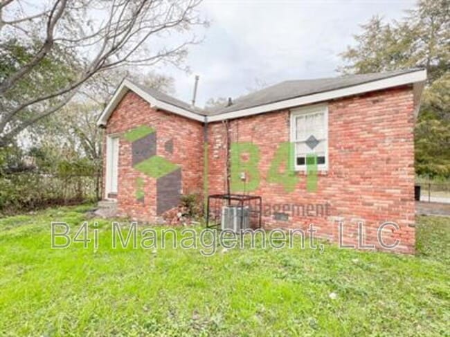 property at 2056 Mason St