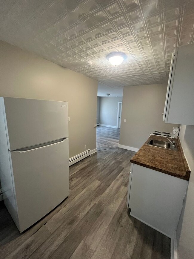 373-373 Central St in Springfield, MA - Building Photo - Building Photo